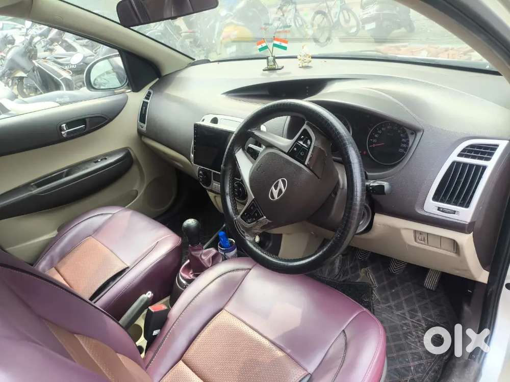 Hyundai I20 Spotz 2011 Year
