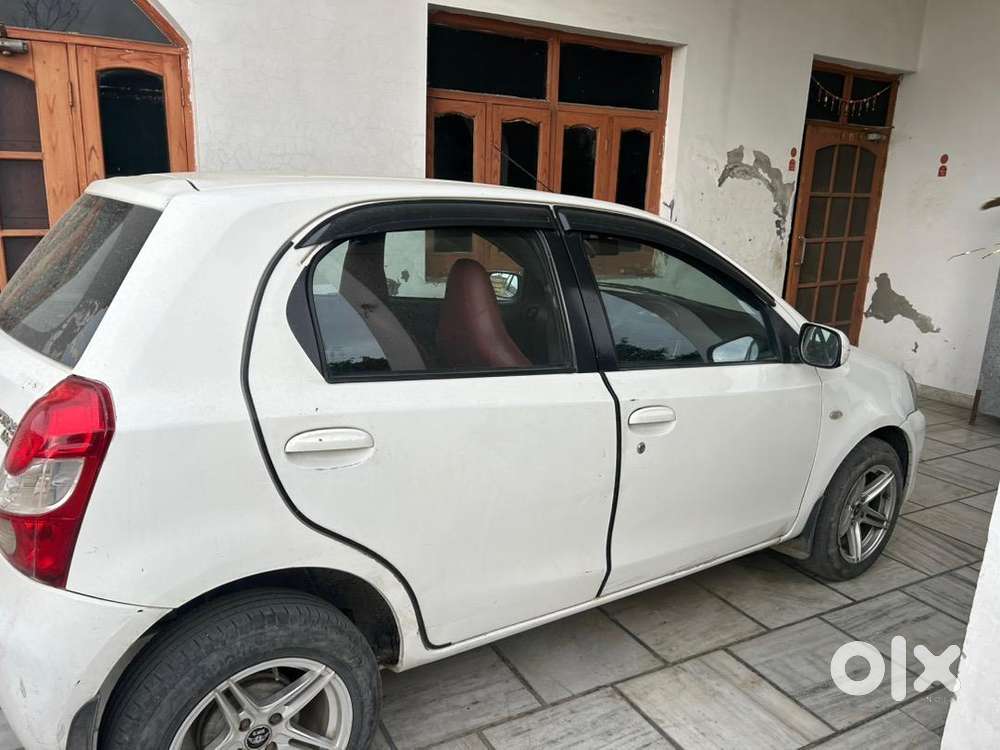 Toyota Etios Liva 2012