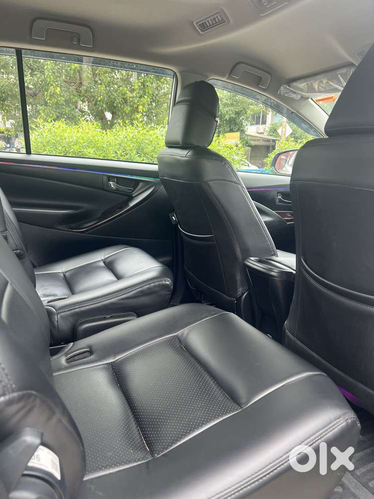 Toyota Innova Crysta [2020-ongoing] 2.4 Gx 7 Str, 2024, Diesel