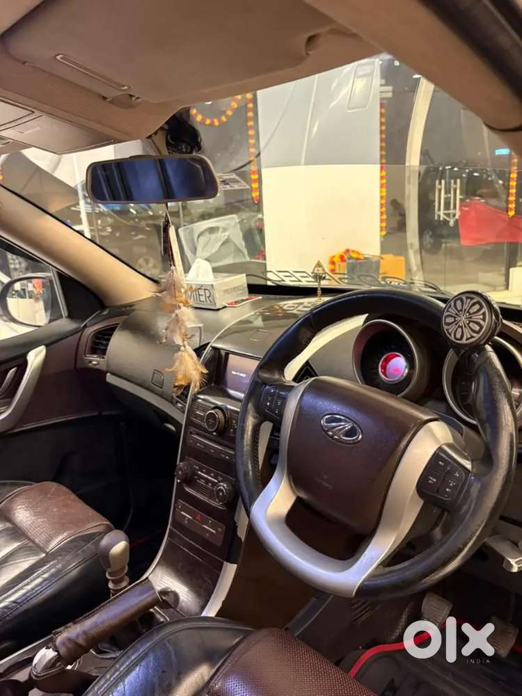Mahindra Xuv500 2015 Diesel 180000 Km Driven
