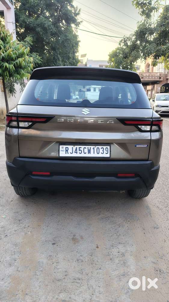 Maruti Suzuki Brezza 1.5 Vxi Smart Hybrid, 2023, Petrol