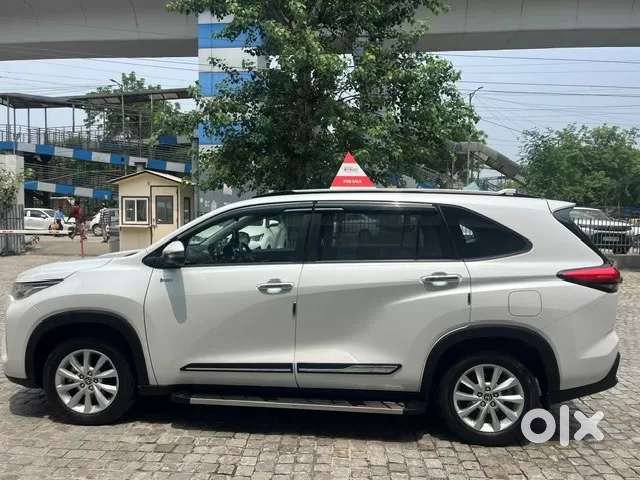 Toyota Innova Hycross 2.0 Vx Hybrid 7 Str, 2026, Petrol