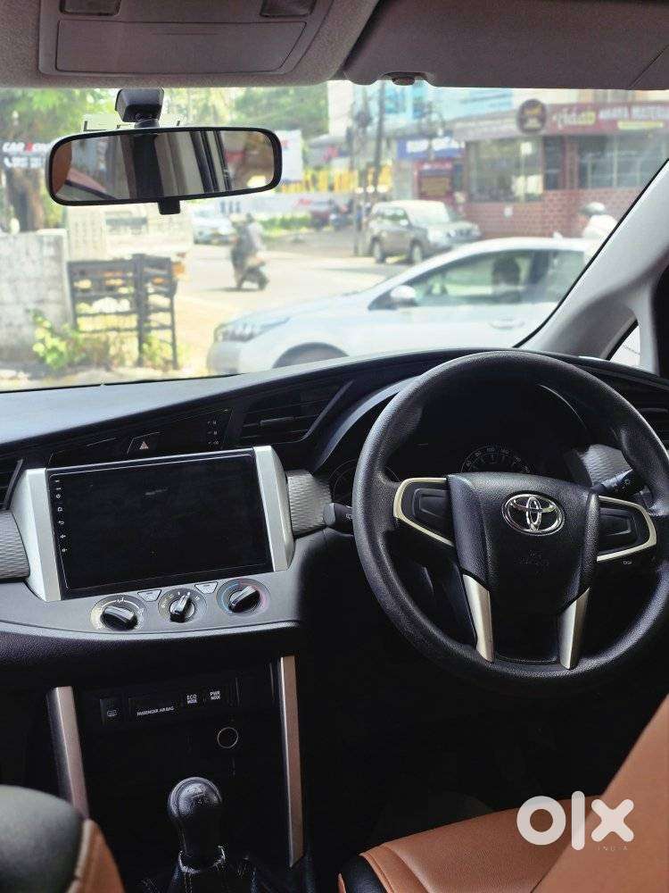 Toyota Innova Crysta 2.4 G Mt 7 Str, 2016, Diesel