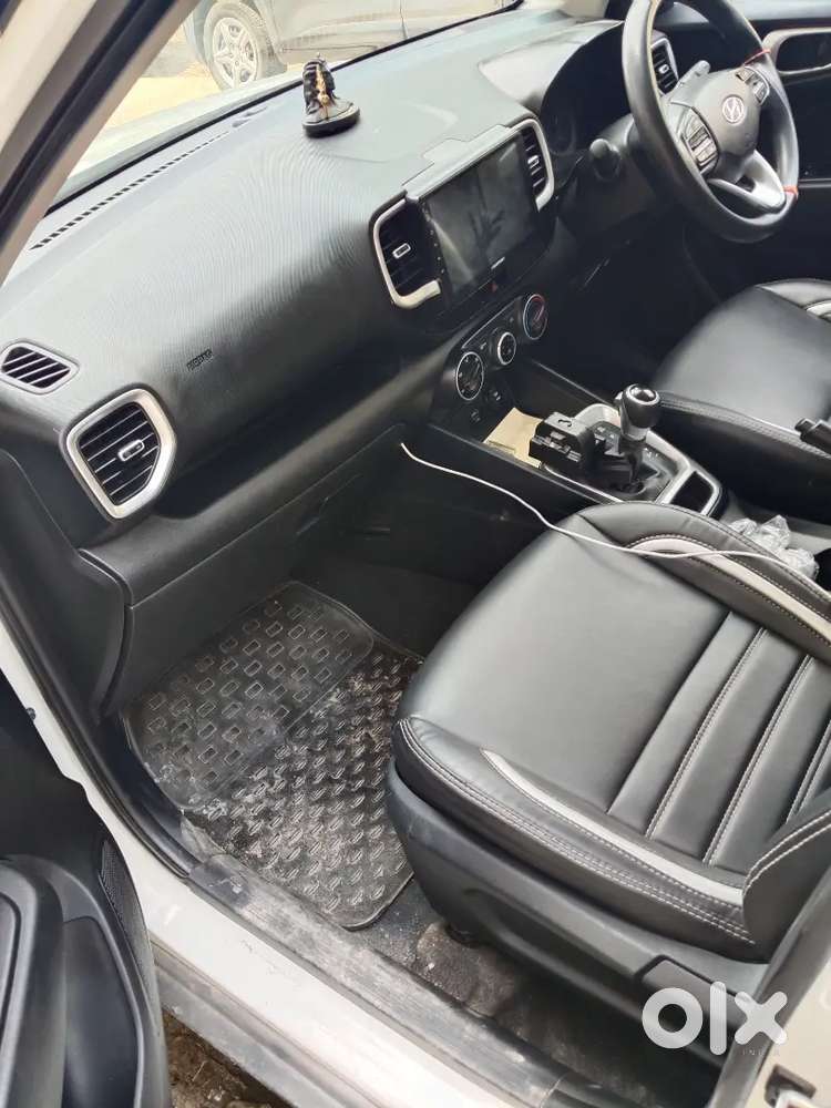 Hyundai Venue Petrol 2019