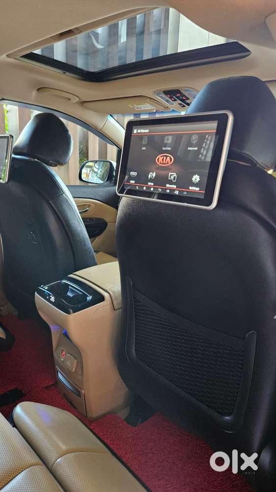 Kia Carnival Limousine Plus 7 Str, 2021, Diesel