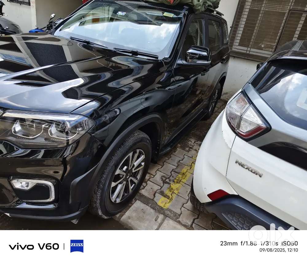 Mahindra Scorpio-n 2025 Diesel 8200 Km Driven Z8 Select