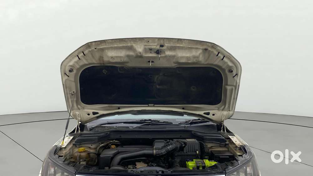 Mahindra Xuv300 W6 Amt Diesel, 2022, Diesel