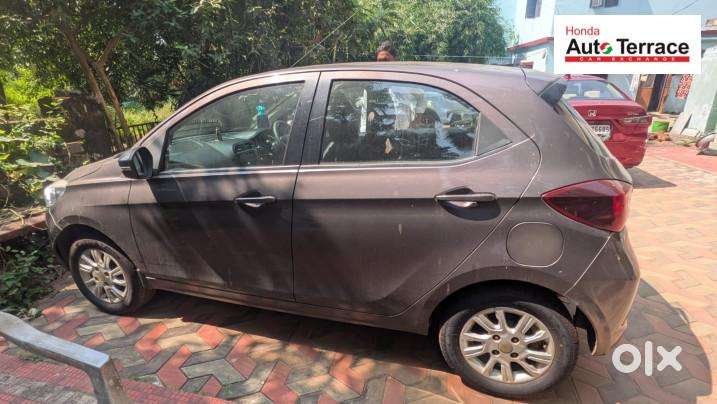 Tata Tiago Xza, 2017, Petrol