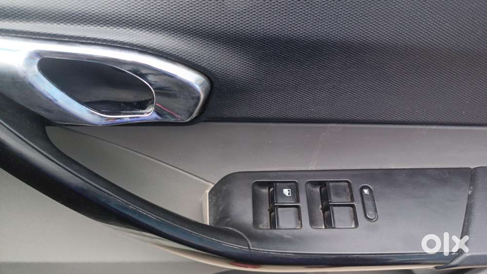 Tata Tiago 1.2 Revotron Xza, 2019, Petrol