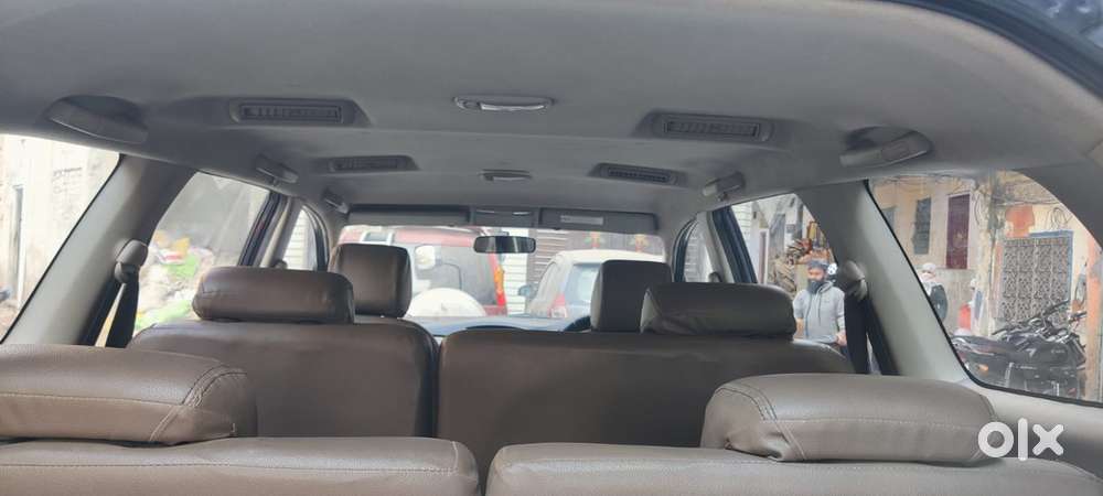 Toyota Innova 2.5v Diesel 2015  8 Seater  Excellent Condition