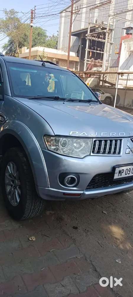 Mitsubishi Pajero Sport 2012