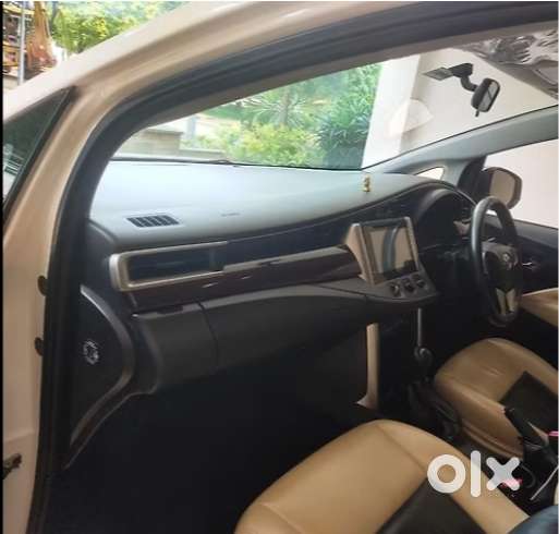 2016 Toyota Innova Crysta 2.4 Gx 7 Str