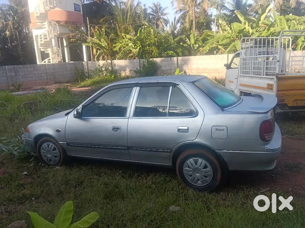 Maruti Suzuki Esteem Ax At 2004