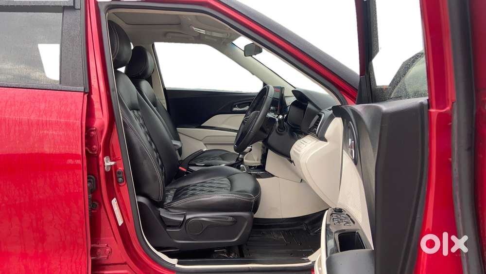 Mahindra Xuv 3xo Ax5l 1.2 Petrol At, 2024, Petrol