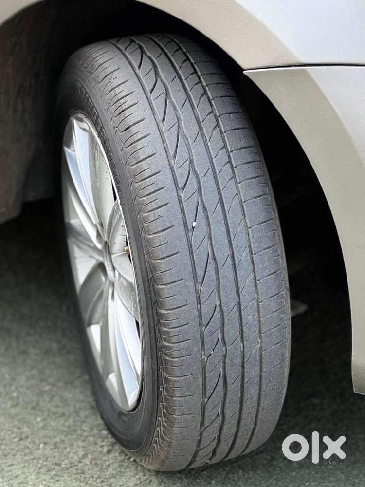 Volkswagen Vento 1.2 Tsi Highline Plus At, 2016, Petrol