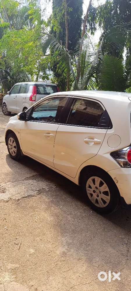 Urgenty Want To Sell My Honda Brio 2014 Cng & Hybrids 42000 Km Driven