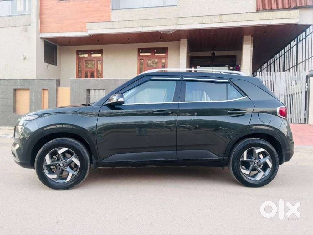 Hyundai Venue, 2021, Petrol