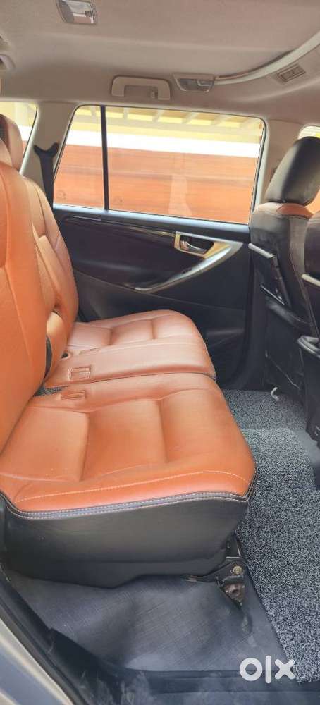 Toyota Innova Crysta 2.4 V 8 Str, 2017, Diesel