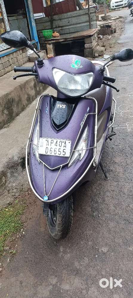 New one condition Scooters 1824129707