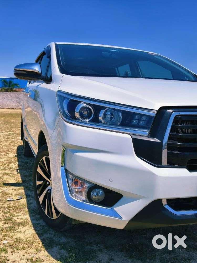 Toyota Innova Crysta 2.4 Z 7 Str, 2025, Diesel