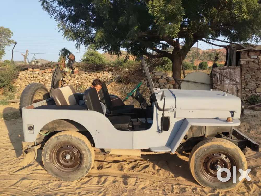 Well Maintain  4wheel Drive Short Jeep Mahindra &mahindra