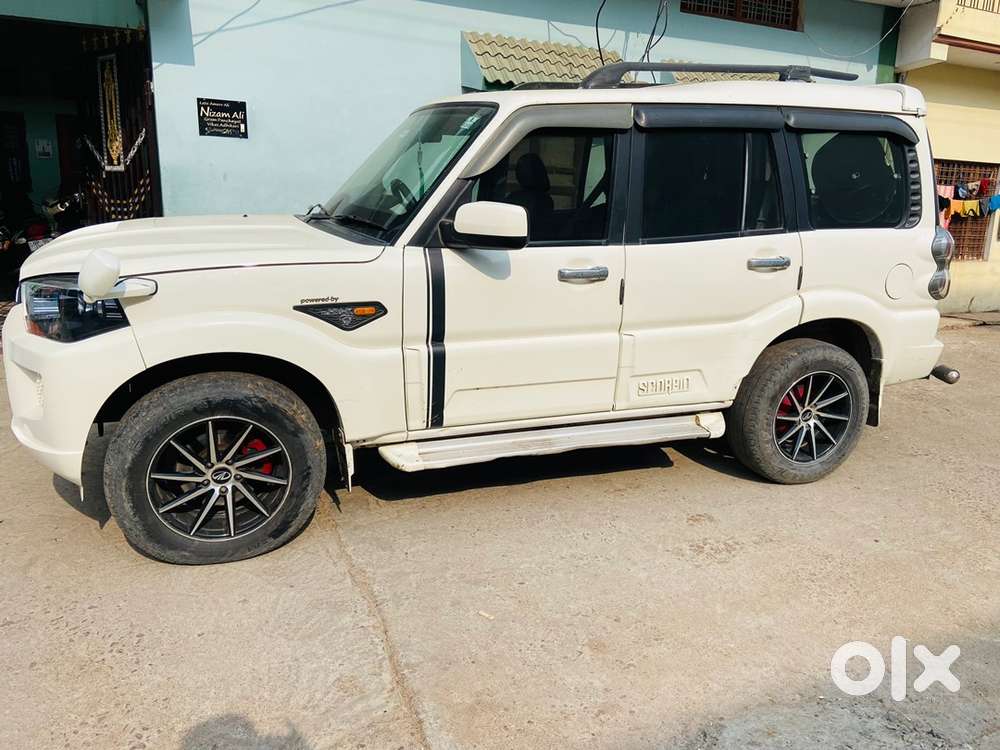 Mahindra Scorpio Diesel 2015