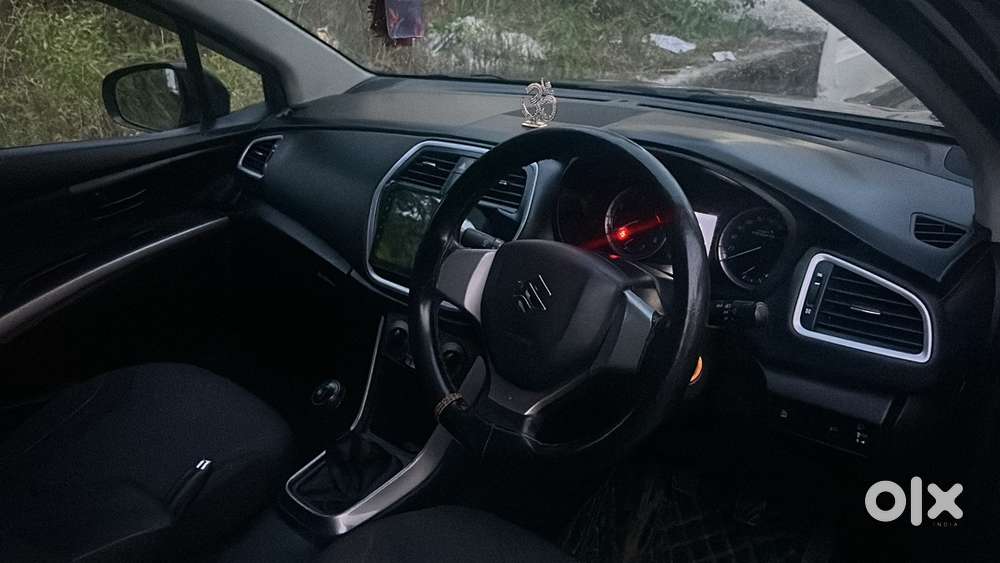 Maruti Suzuki S-cross Manual Petrol 2022 Under Warranty Car