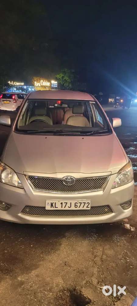 Well Maintain Good Quality Innova.  Low Running