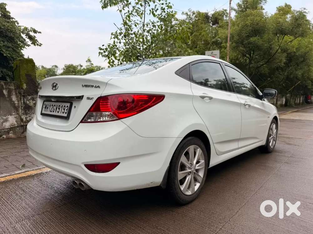 Hyundai Verna Fluidic 1.6 Vtvt Sx, 2011, Petrol