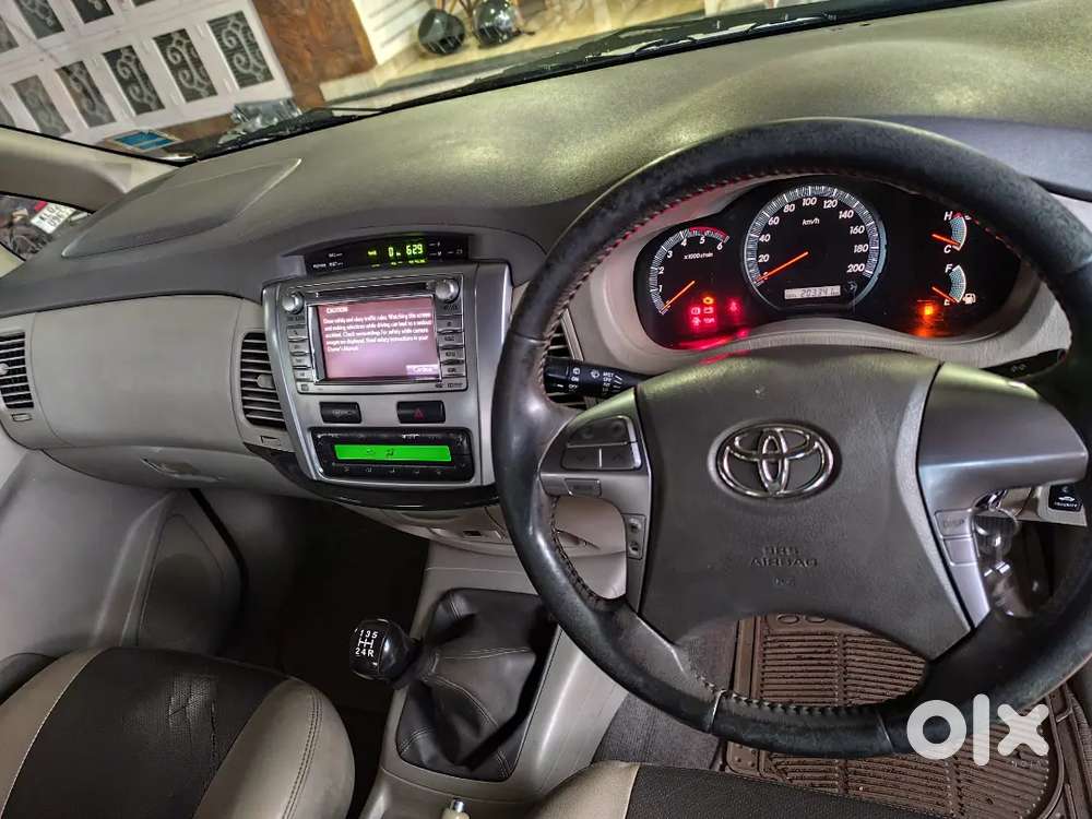 Original Kerala Toyota Innova 2.5 Zx 2014 Single Owner Urgent Sale