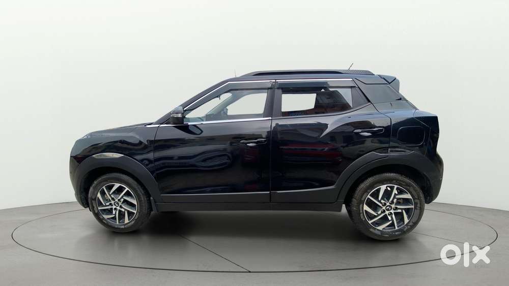Mahindra Xuv 3xo Ax5 Pm Mt, 2024, Petrol