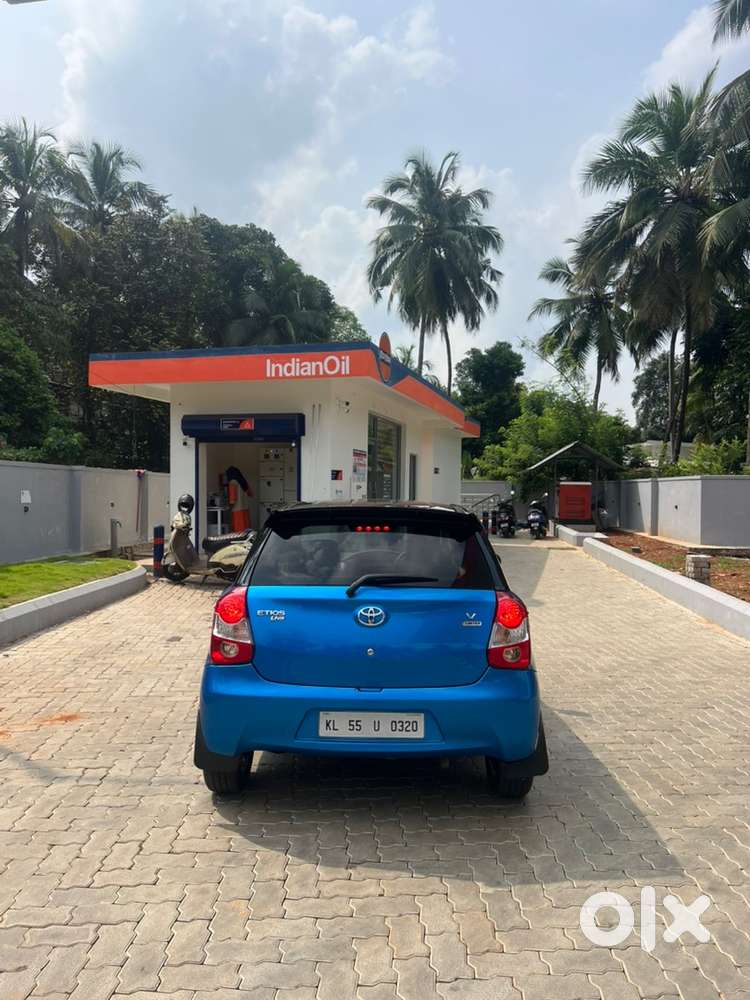 Toyota Etios Liva V 2016