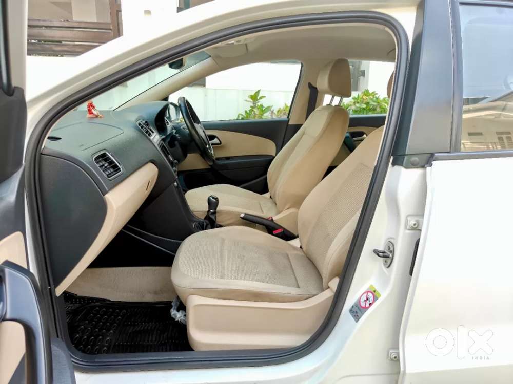 Volkswagen Polo Petrol Highline 1.2l, 2016, Petrol