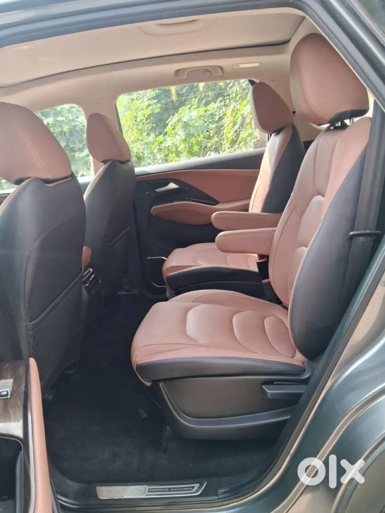 Mg Hector Plus Savvy Pro 1.5 Turbo Petrol Cvt 6 Str, 2023, Petrol