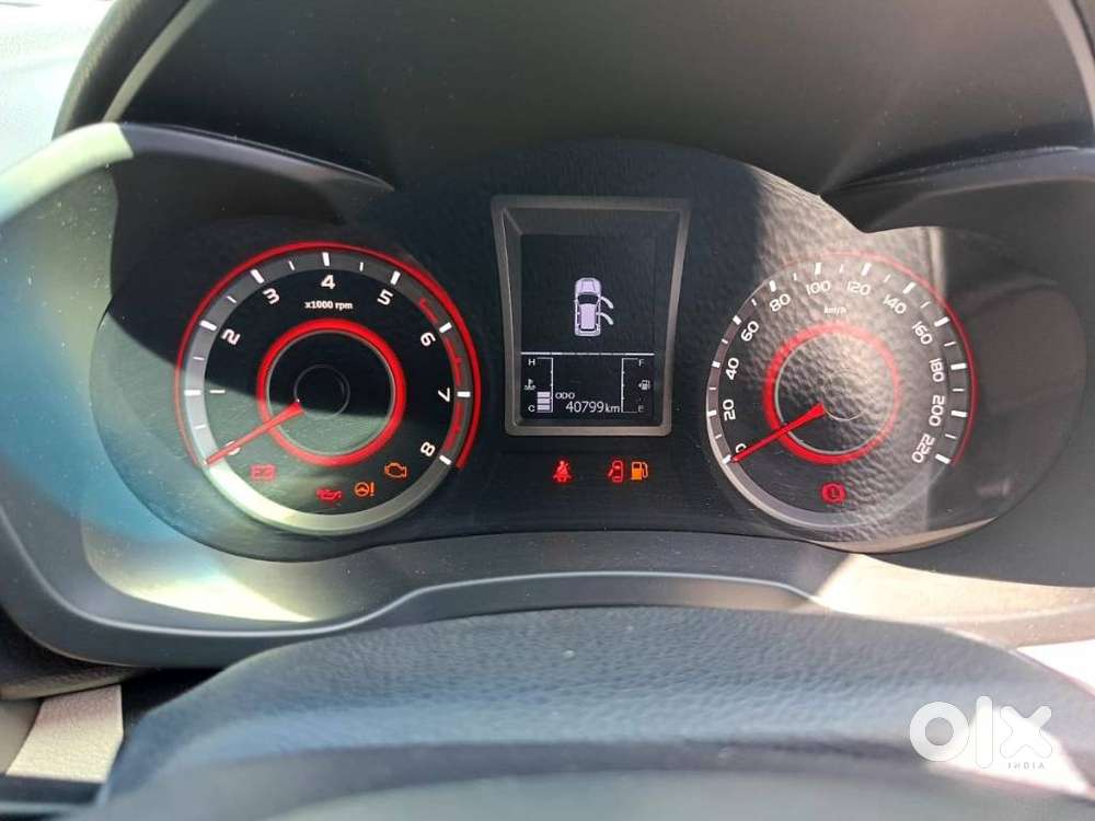 Mahindra Xuv300 W8, 2019, Petrol