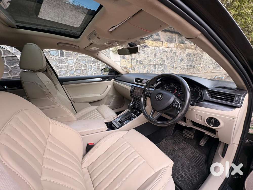 Skoda Superb Style 1.8 Tsi At, 2017, Petrol