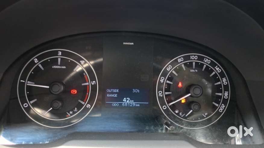 Toyota Innova Crysta 2.4 G Mt 7 Str, 2017, Diesel