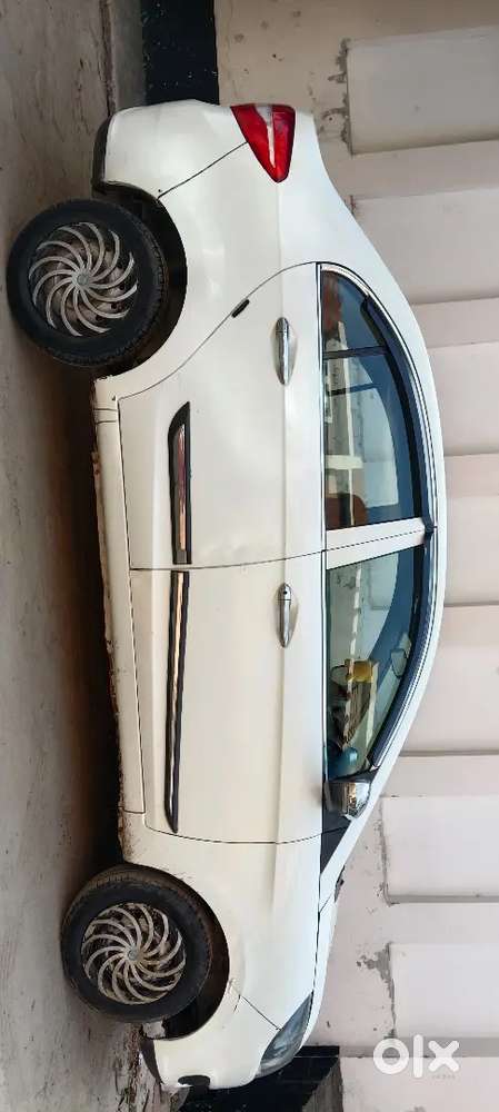Tata Zest 1.2t Revotron 2016