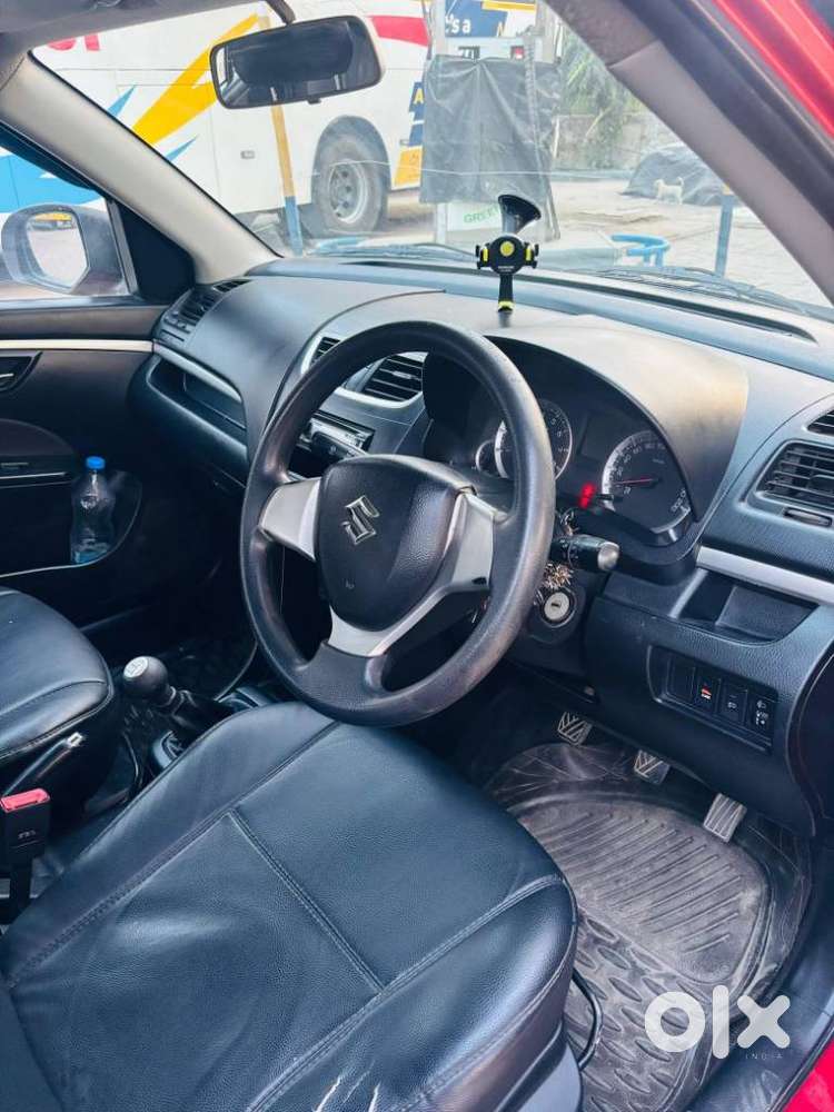 Maruti Suzuki Swift Vxi + Manual, 2012, Petrol