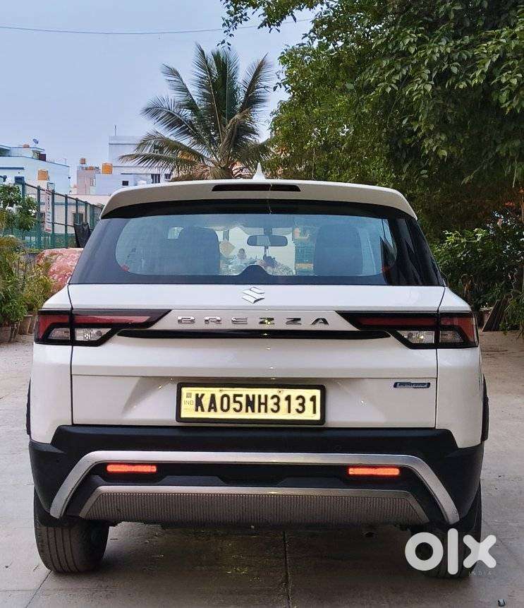 Maruti Suzuki Brezza 1.5 Vxi Smart Hybrid, 2023, Petrol