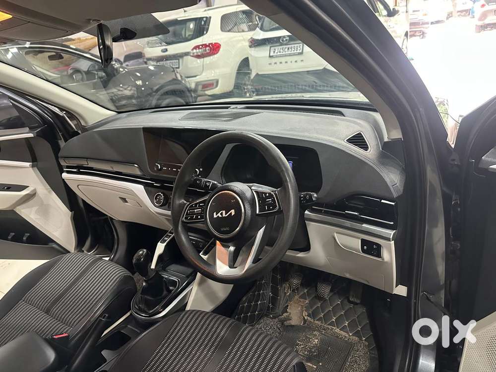 Kia Carens 1.4 Prestige Turbo 7 Str, 2022, Petrol