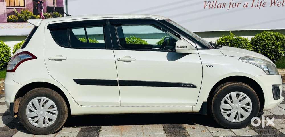 Maruti Suzuki Swift Vxi Optional, 2015, Petrol
