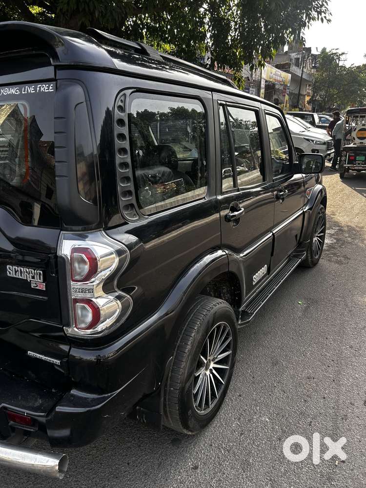 Mahindra Scorpio S10 8 Seater, 2017, Diesel