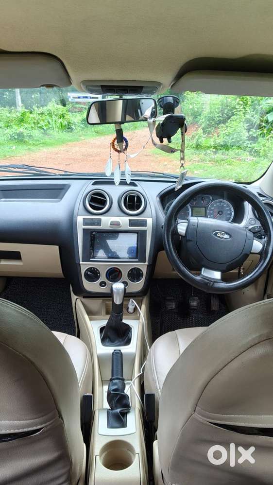 Ford Fiesta Model 2010 Year
