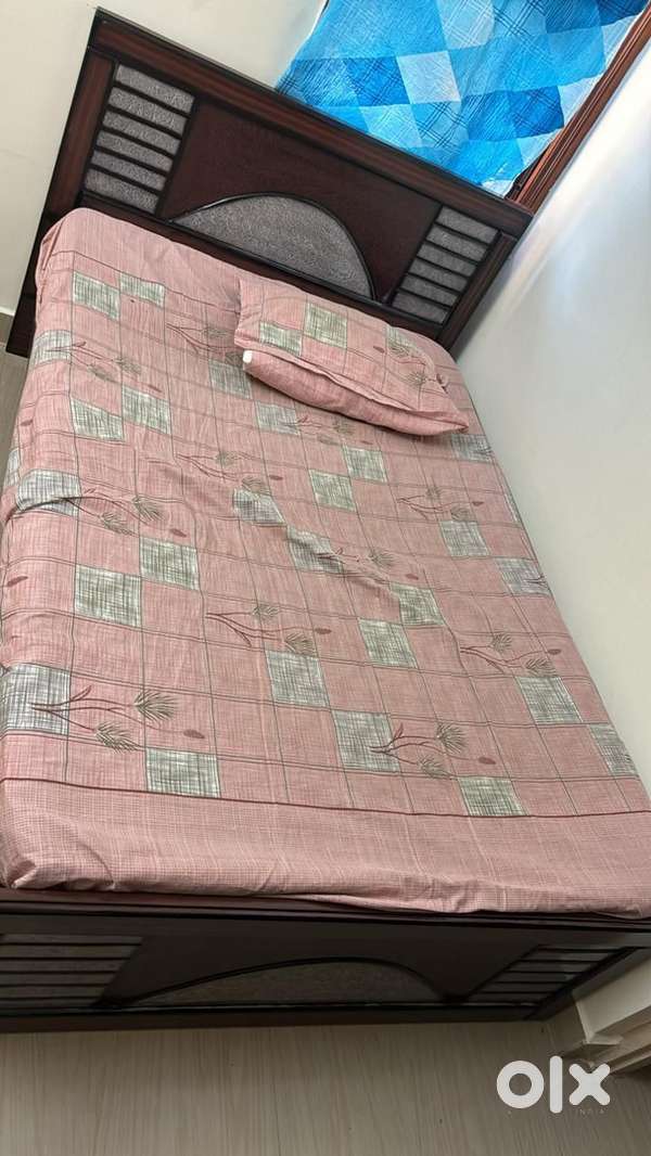 Single Bed for Sale – Good Condition