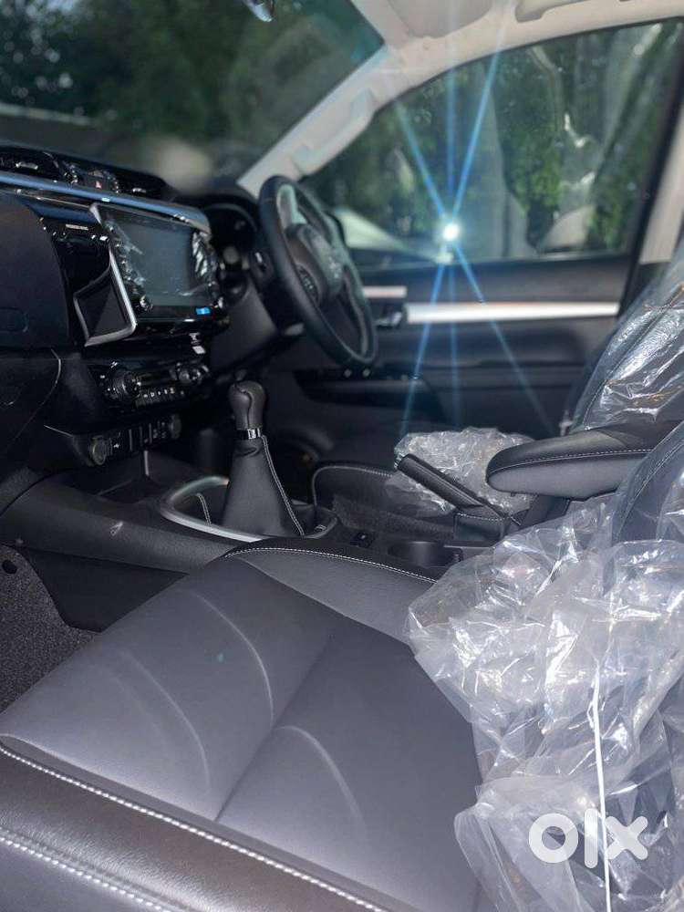 Toyota Hilux 2.8 High 4x4 Mt, 2025, Diesel