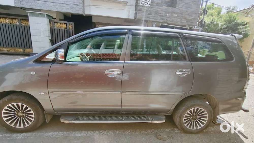 Toyota Innova 2.5 E 2009