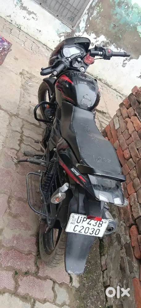 Bajaj Pulsar 125 2023 (Exchange for Hero splendor plus Fully black )