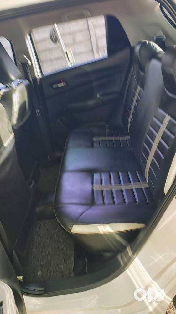 Maruti Suzuki Swift Vxi Optional, 2022, Petrol
