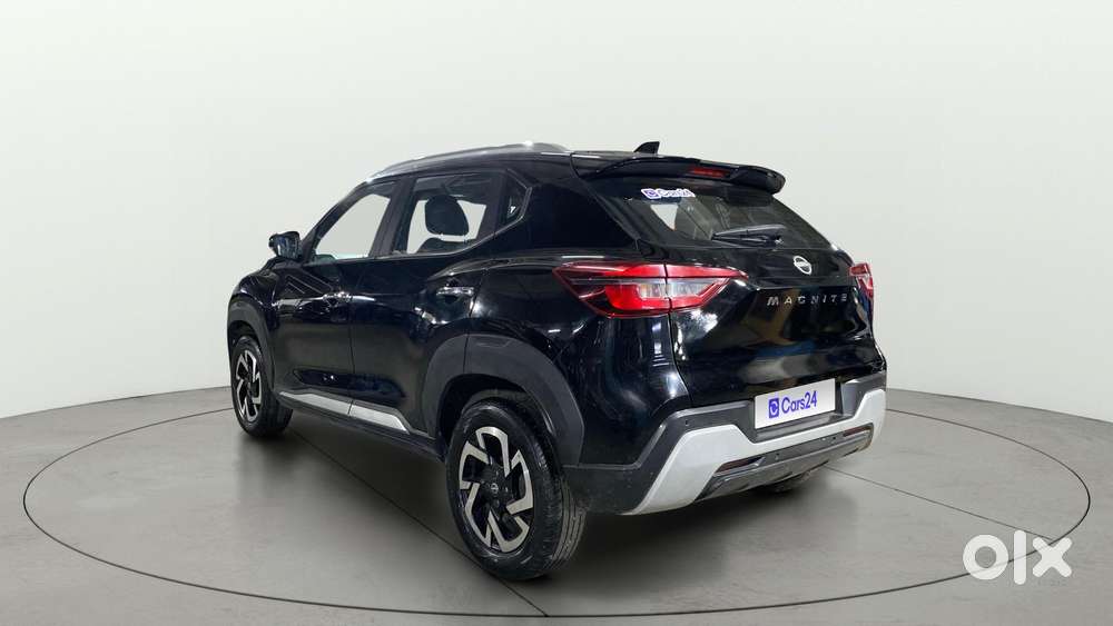 Nissan Magnite 1.0 Xv Premium, 2022, Petrol